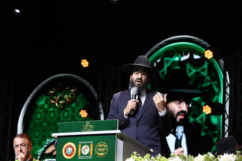 הגדולים הגיעו לכבד את לומדי התורה מהעדה הבוכרית • גלריה