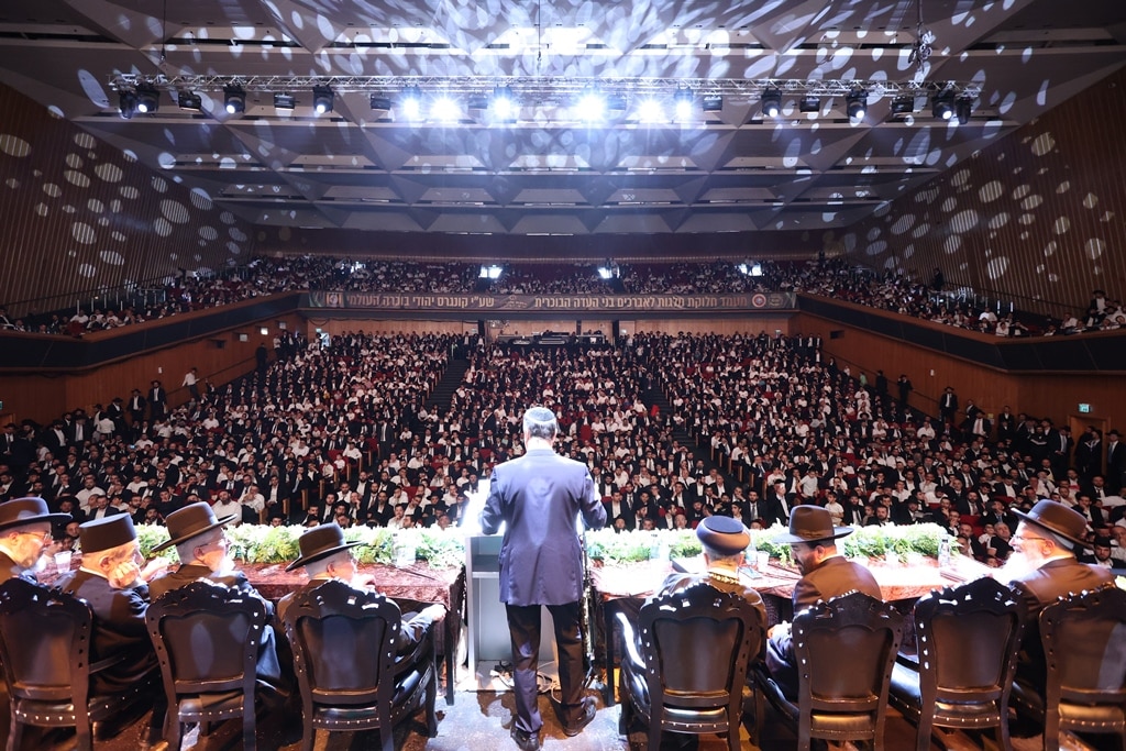 הגדולים הגיעו לכבד את לומדי התורה מהעדה הבוכרית • גלריה