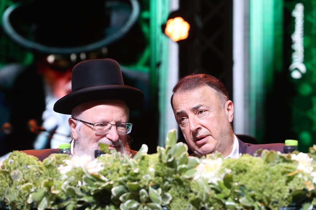 הגדולים הגיעו לכבד את לומדי התורה מהעדה הבוכרית • גלריה