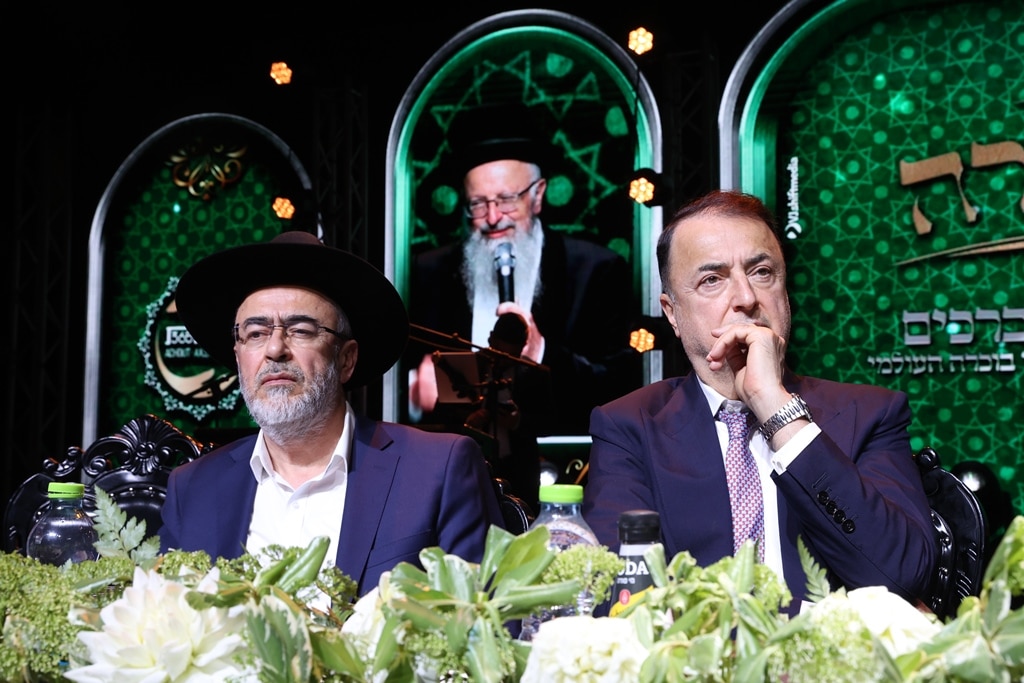 הגדולים הגיעו לכבד את לומדי התורה מהעדה הבוכרית • גלריה