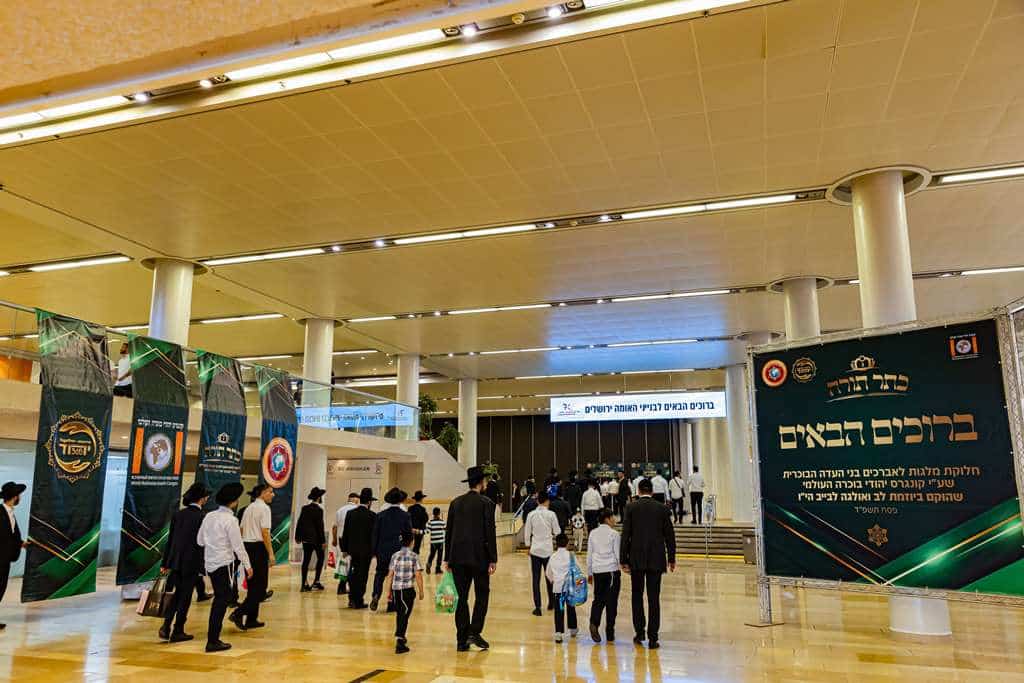הגדולים הגיעו לכבד את לומדי התורה מהעדה הבוכרית • גלריה