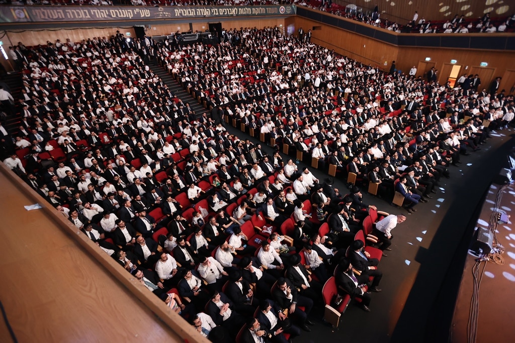 הגדולים הגיעו לכבד את לומדי התורה מהעדה הבוכרית • גלריה