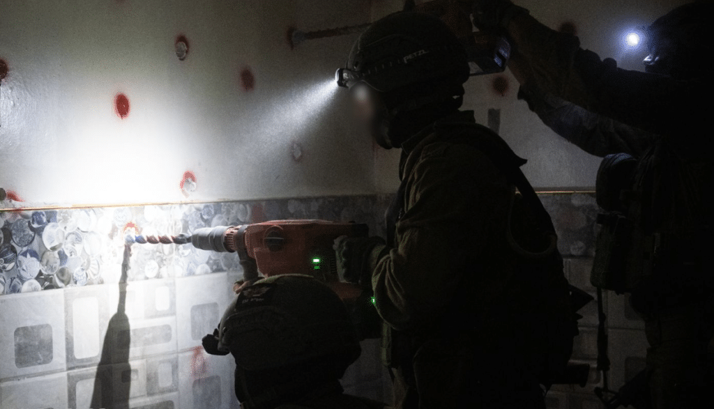 כוחות צה"ל הרסו את בתי המחבלים שביצעו את הפיגוע ברעננה