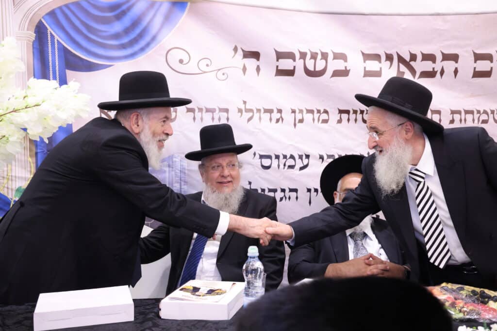 גדולי עולם הדיינות והרבנות במעמד לכבודו של זקן חברי בית הדין