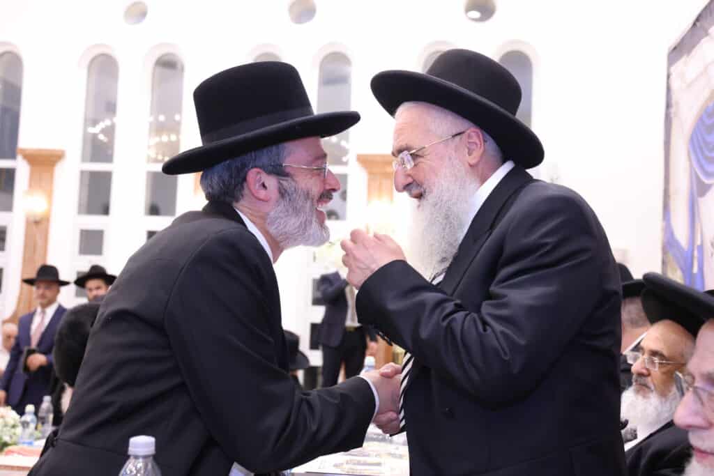 גדולי עולם הדיינות והרבנות במעמד לכבודו של זקן חברי בית הדין