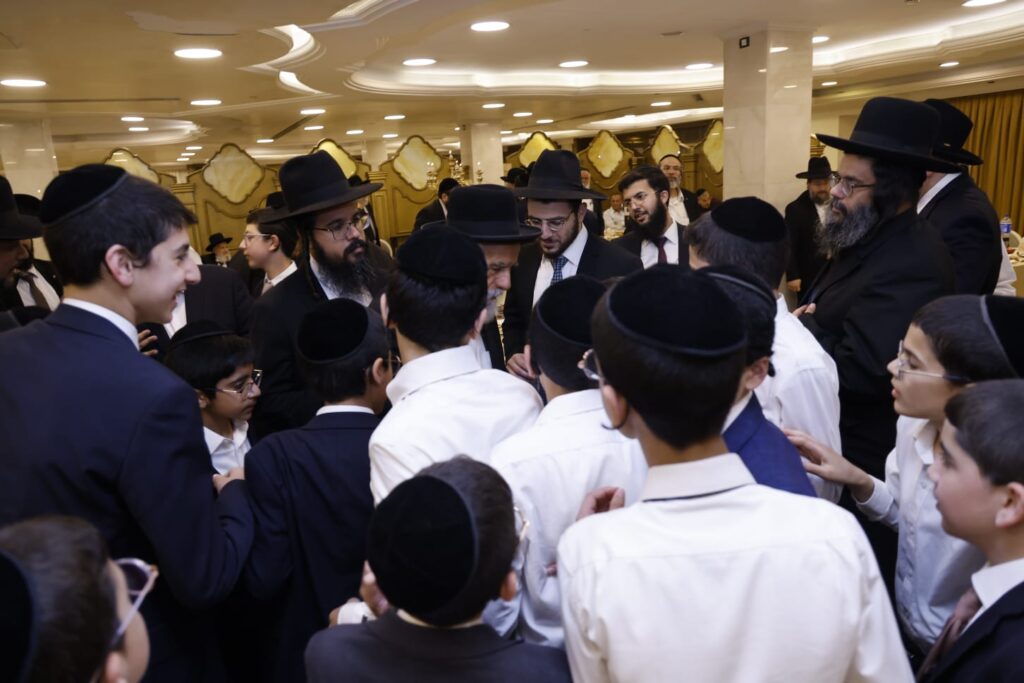 הנכד נכנס למצוות בהשתתפות גדולי התורה 