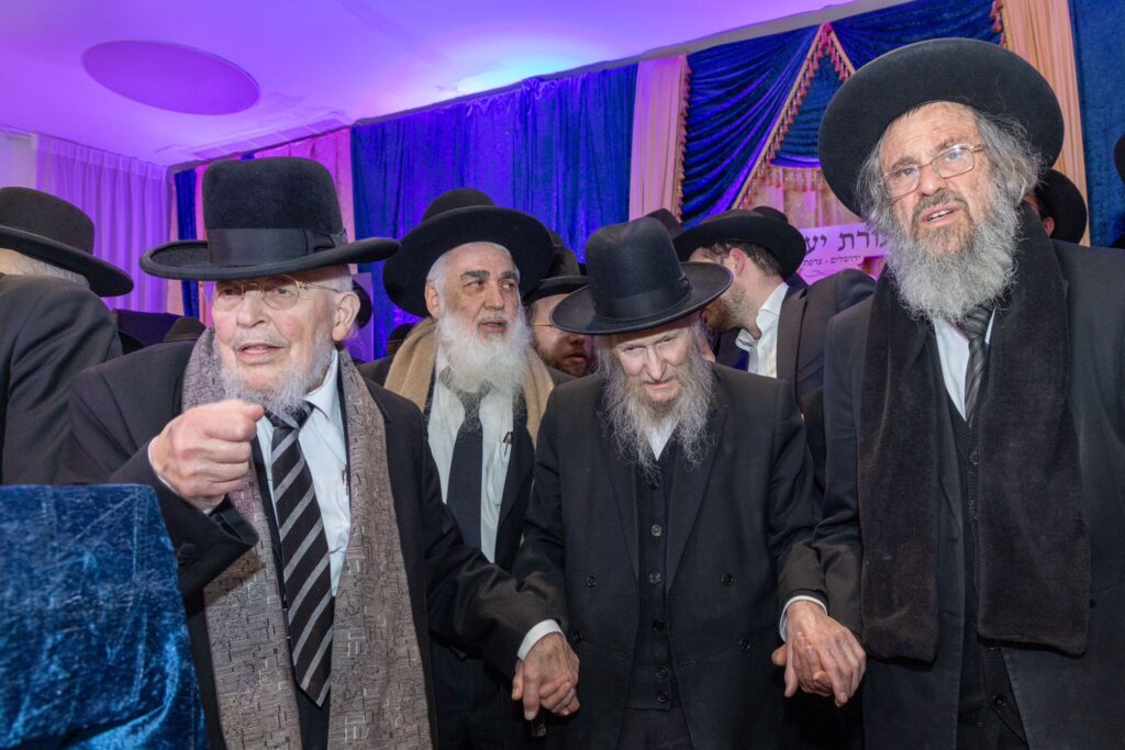 מעמד חיזוק למאות בני ישיבות יוצאי צרפת במעמד גדולי ישראל