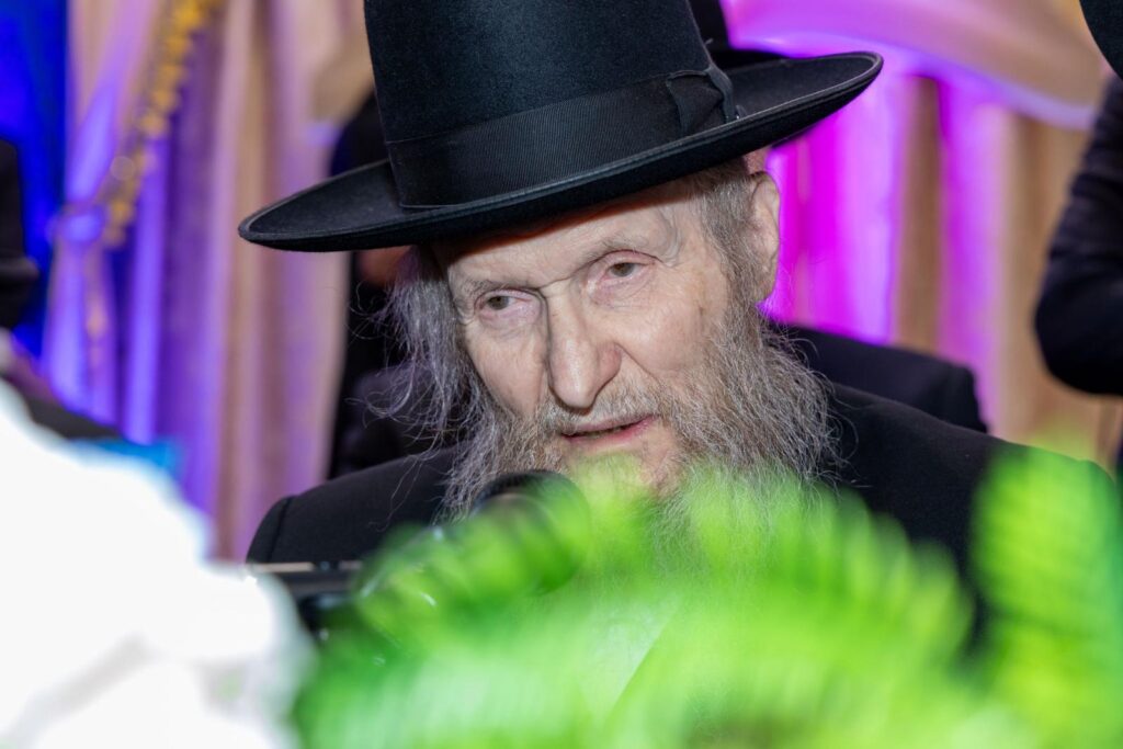 מעמד חיזוק למאות בני ישיבות יוצאי צרפת במעמד גדולי ישראל