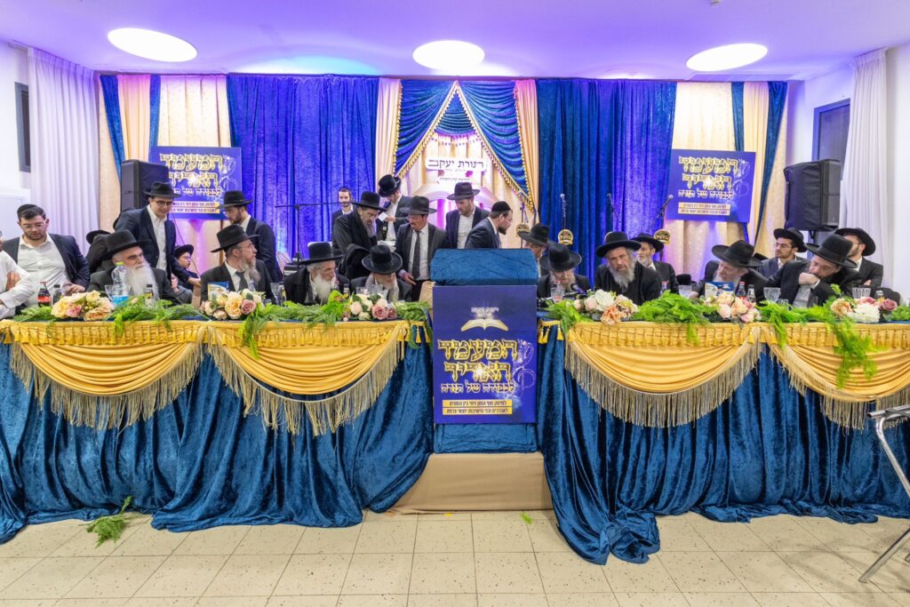 מעמד חיזוק למאות בני ישיבות יוצאי צרפת במעמד גדולי ישראל