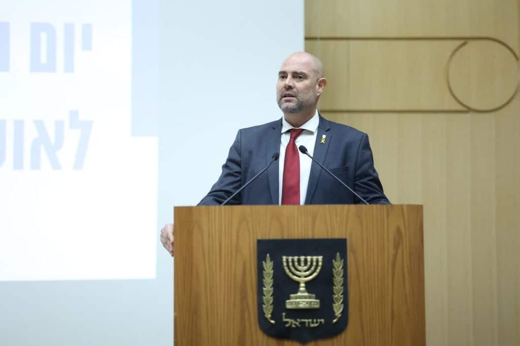 ביוזמת רשת 'שתילים': ההורים הנרגשים זכו להוקרה מהח"כים ביום המודעות העולמי לאוטיזם 