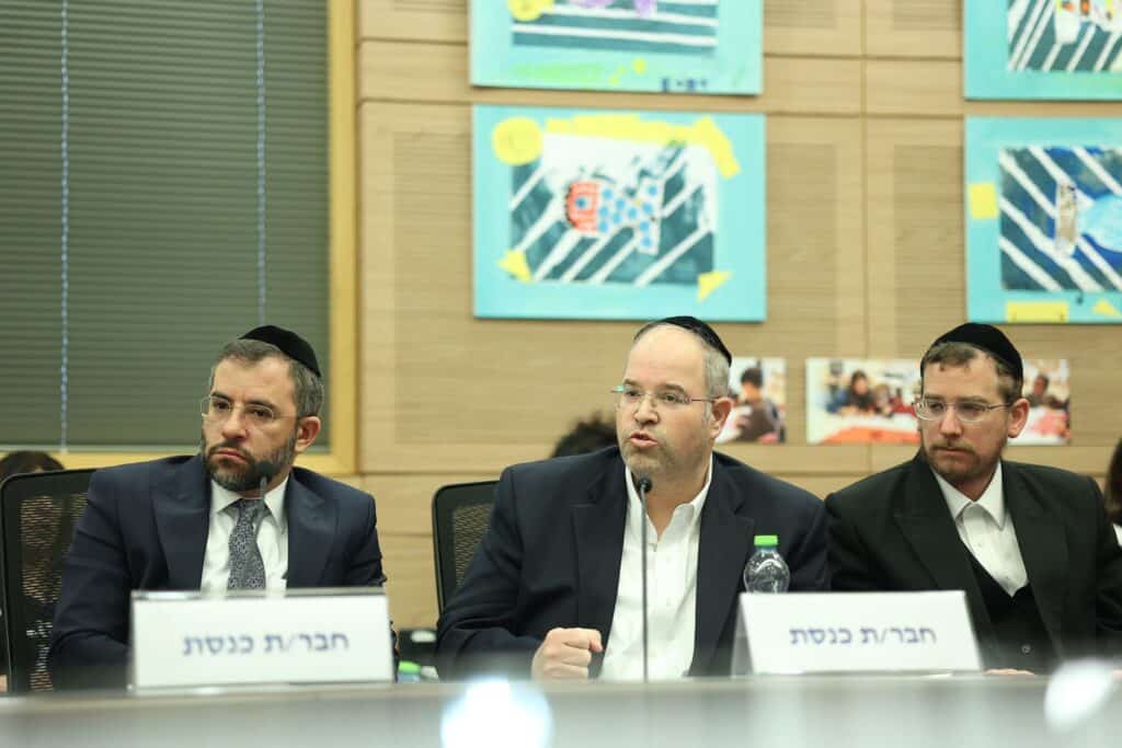 ביוזמת רשת 'שתילים': ההורים הנרגשים זכו להוקרה מהח"כים ביום המודעות העולמי לאוטיזם 