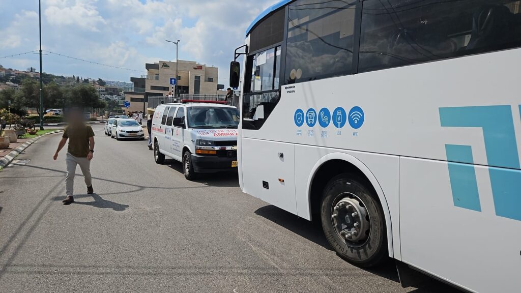 פיגוע ירי בכביש 55: מחבל פתח בירי לעבר אוטובוס
