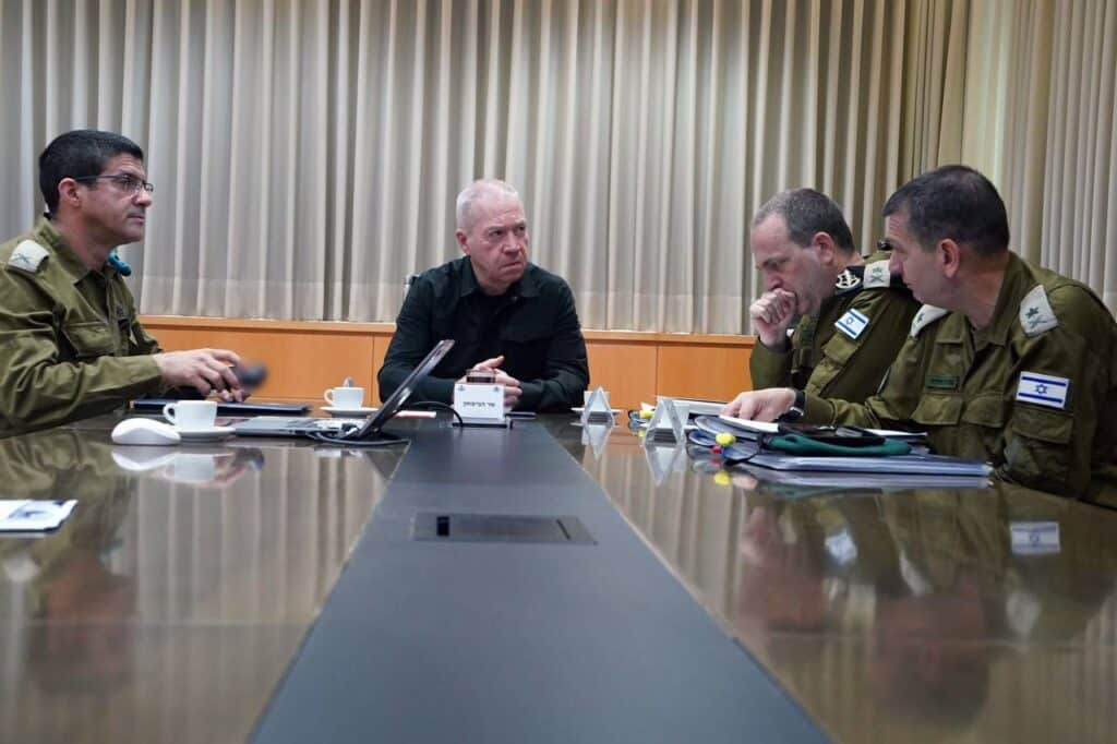 גלנט: מערכת הביטחון השלימה את ההכנות לתגובה