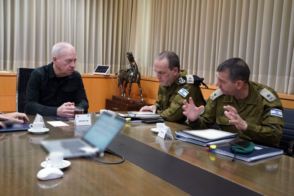 גלנט: מערכת הביטחון השלימה את ההכנות לתגובה