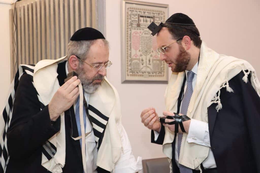 הרב הראשי ביקר בקהילה היהודית בקולומביה