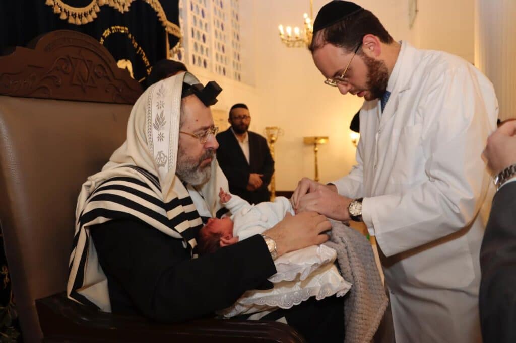 הרב הראשי ביקר בקהילה היהודית בקולומביה