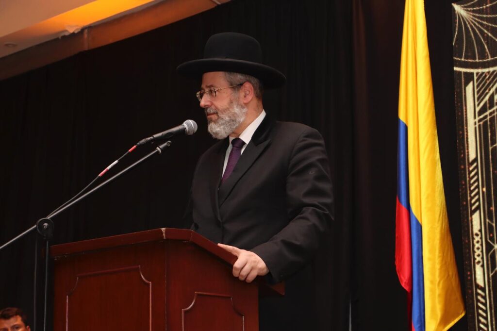 הרב הראשי ביקר בקהילה היהודית בקולומביה