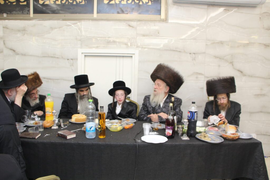 גלריה: שמחת הבר מצוה לנכד האדמו״ר משאץ