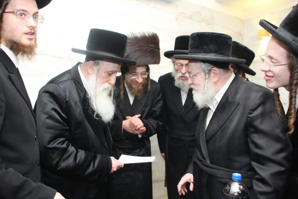 גלריה: שמחת הבר מצוה לנכד האדמו״ר משאץ