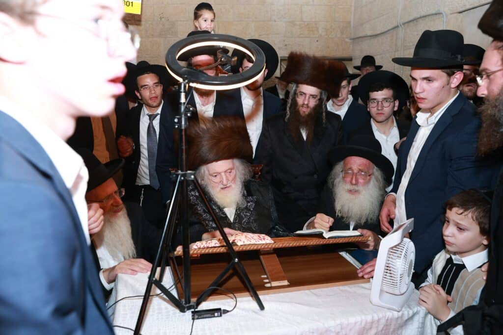 ל"ג בעומר במחיצתו של מרן הגר"מ שטרנבוך 