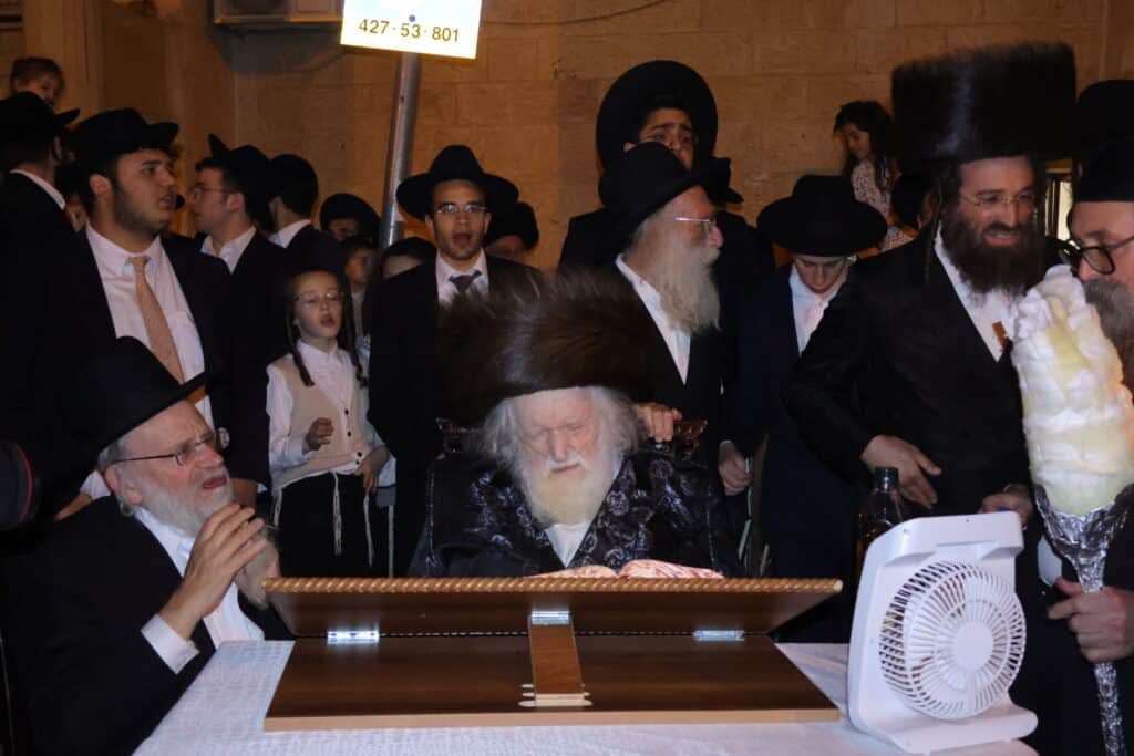 ל"ג בעומר במחיצתו של מרן הגר"מ שטרנבוך 