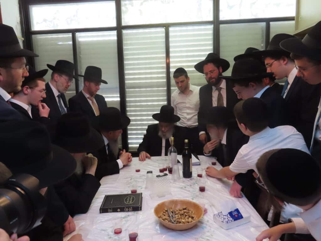 בגבעת הישיבה: ראשי הישיבות הקבילו את פני הגרמ"ה הירש