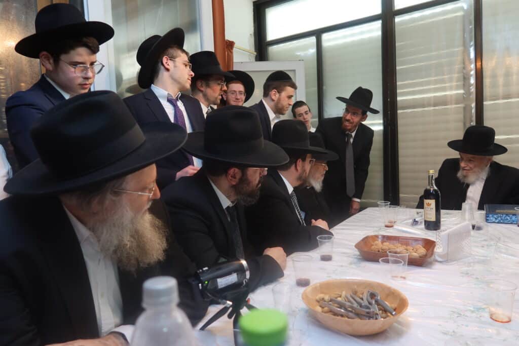 בגבעת הישיבה: ראשי הישיבות הקבילו את פני הגרמ"ה הירש