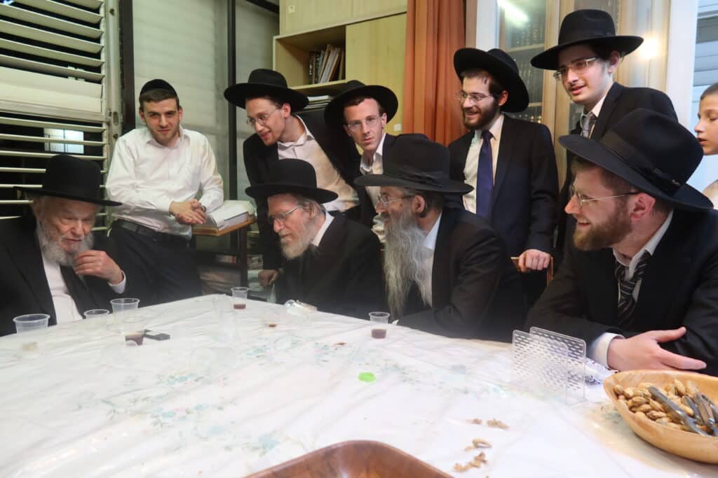 בגבעת הישיבה: ראשי הישיבות הקבילו את פני הגרמ"ה הירש