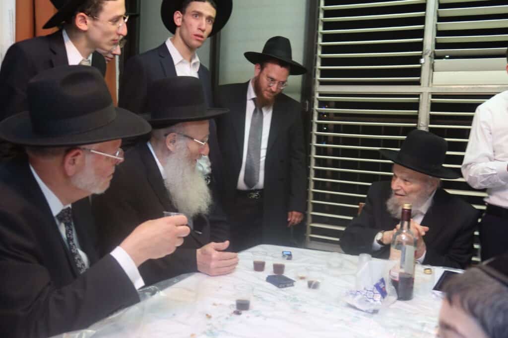 בגבעת הישיבה: ראשי הישיבות הקבילו את פני הגרמ"ה הירש