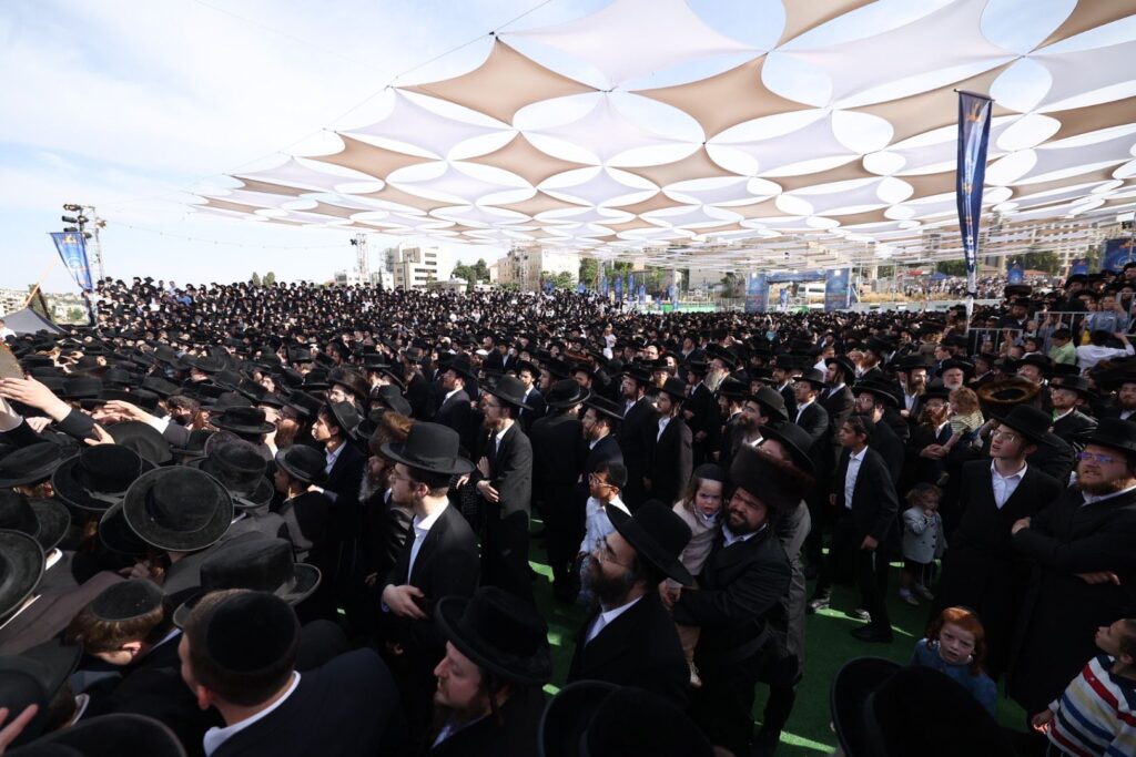 בעקבות הלחץ הרב: המשטרה סגרה את הכניסה לחצר ההילולא