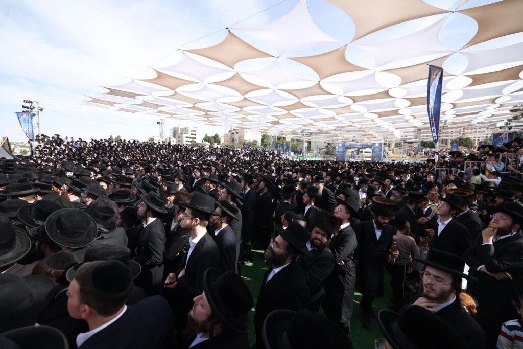 בעקבות הלחץ הרב: המשטרה סגרה את הכניסה לחצר ההילולא