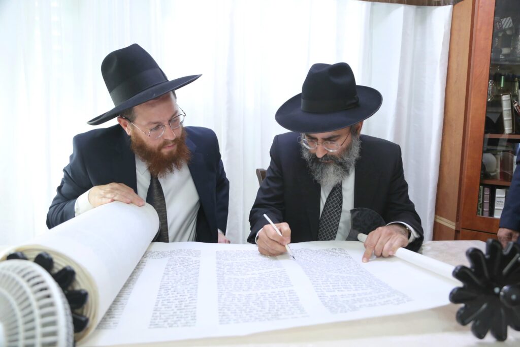 ביום ל"ג בעומר: ספר תורה הוכנס לעילוי נשמת הרוג האסון