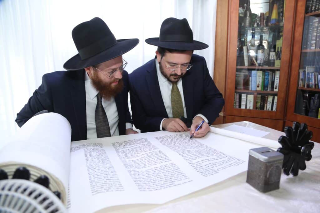 ביום ל"ג בעומר: ספר תורה הוכנס לעילוי נשמת הרוג האסון