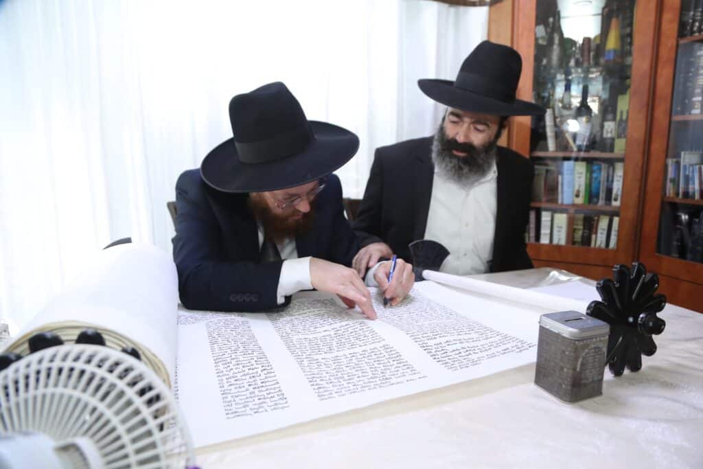 ביום ל"ג בעומר: ספר תורה הוכנס לעילוי נשמת הרוג האסון