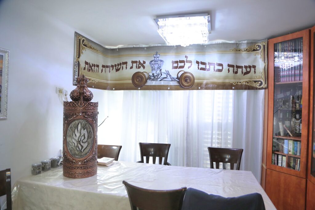 ביום ל"ג בעומר: ספר תורה הוכנס לעילוי נשמת הרוג האסון