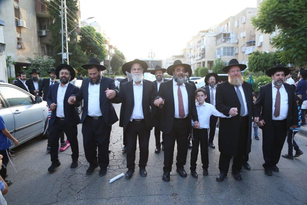 ביום ל"ג בעומר: ספר תורה הוכנס לעילוי נשמת הרוג האסון