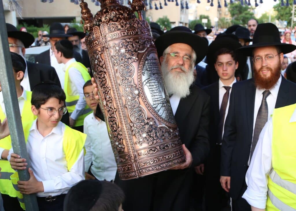 ביום ל"ג בעומר: ספר תורה הוכנס לעילוי נשמת הרוג האסון