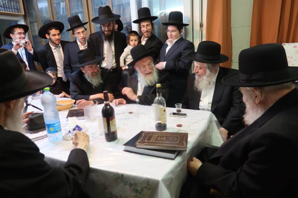 בגבעת הישיבה: ראשי הישיבות הקבילו את פני הגרמ"ה הירש