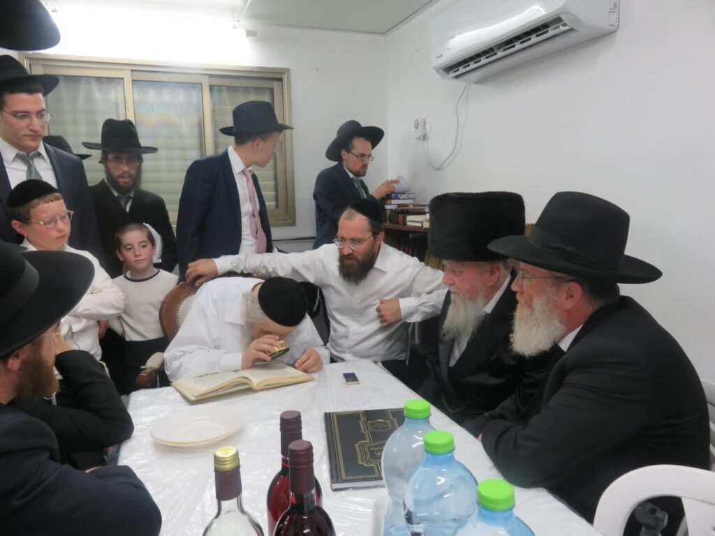 בגבעת הישיבה ובבית: רבבות הקבילו את פני מרן הגר"ד לנדו בגבעת הישיבה ובבית: רבבות הקבילו את פני מרן הגר"ד לנדו