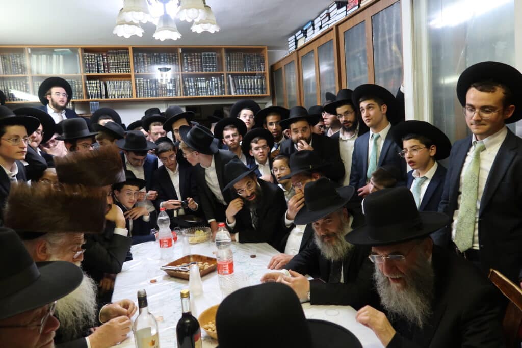 בגבעת הישיבה: ראשי הישיבות הקבילו את פני הגרמ"ה הירש