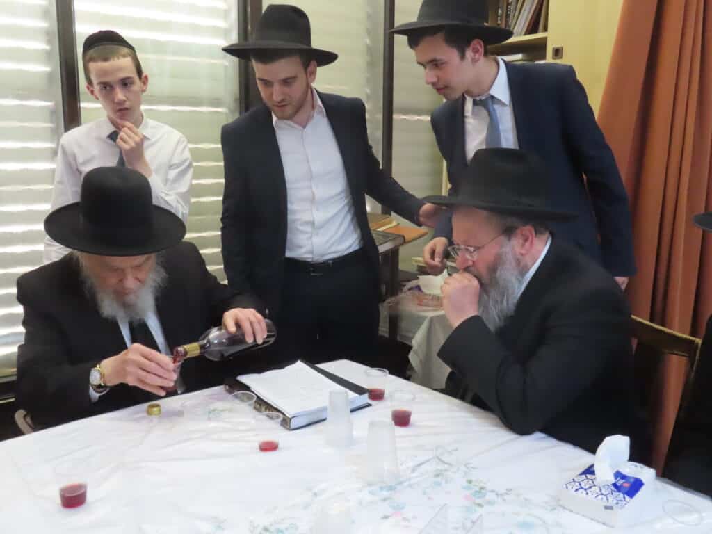 בגבעת הישיבה: ראשי הישיבות הקבילו את פני הגרמ"ה הירש