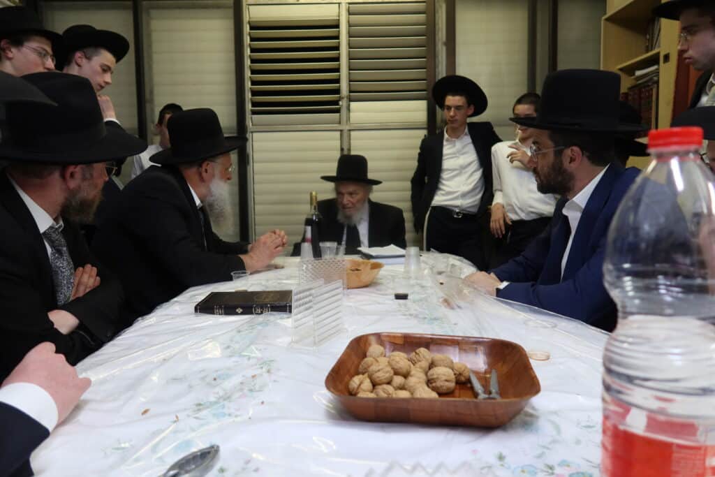 בגבעת הישיבה: ראשי הישיבות הקבילו את פני הגרמ"ה הירש