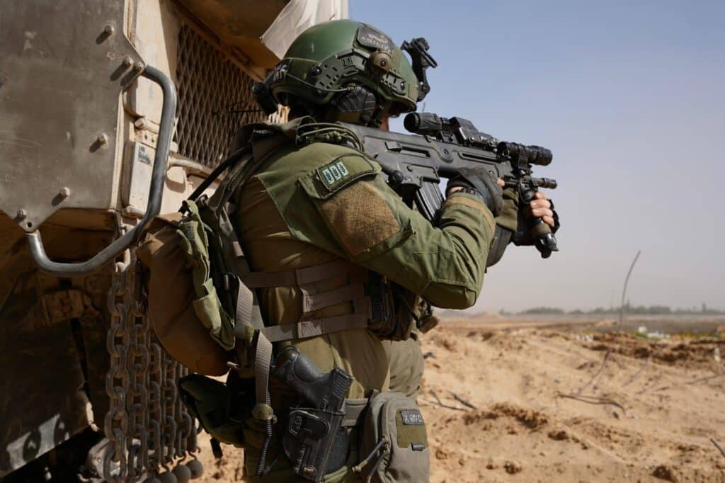 במזרח רפיח ובמעבר: צה"ל השמיד תשתיות טרור ואמל"ח