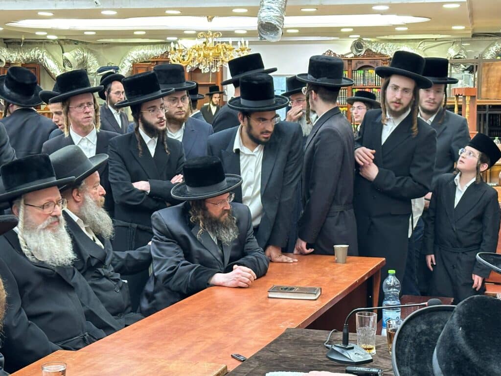 האדמו"ר ישב שבעה על בתו ע"ה: כולם עלו לנחם