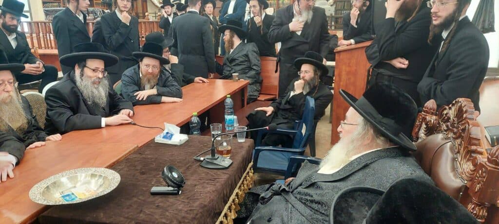 האדמו"ר ישב שבעה על בתו ע"ה: כולם עלו לנחם