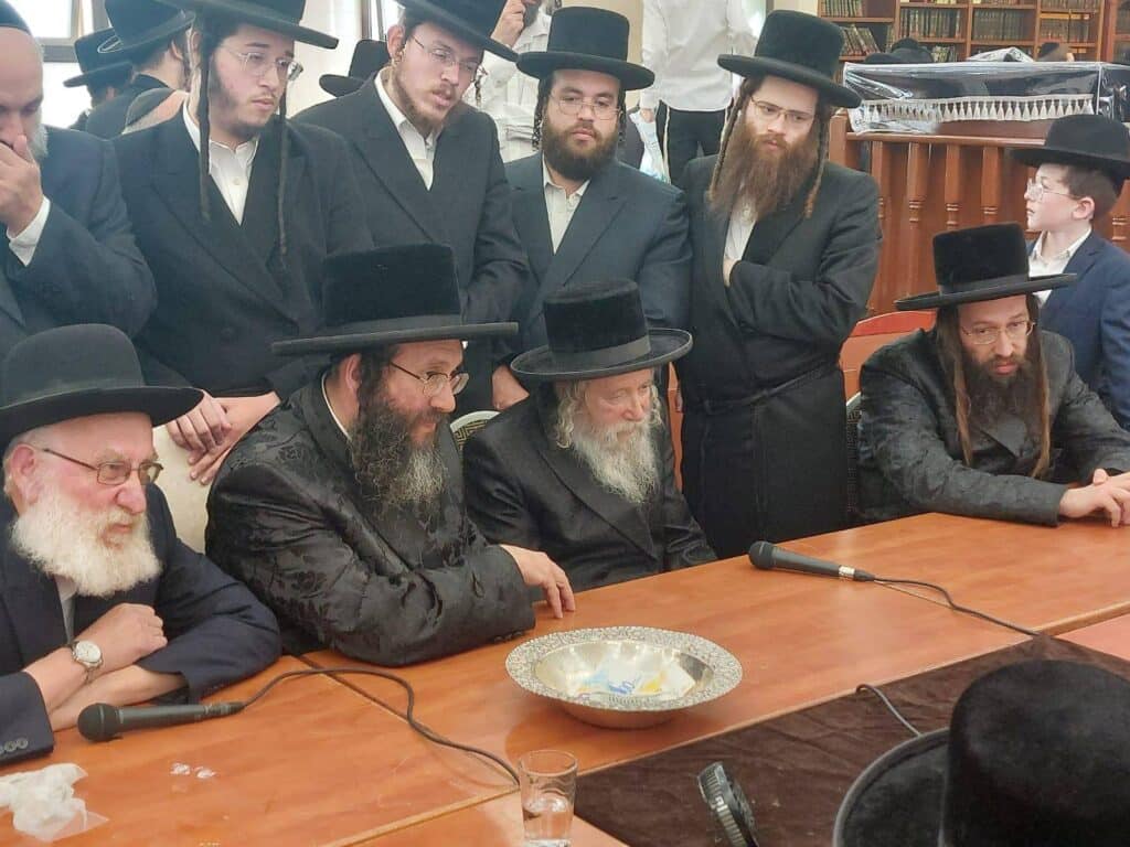 האדמו"ר ישב שבעה על בתו ע"ה: כולם עלו לנחם