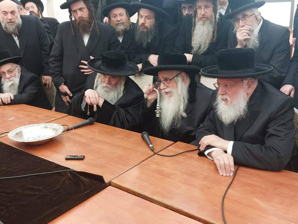 האדמו"ר ישב שבעה על בתו ע"ה: כולם עלו לנחם