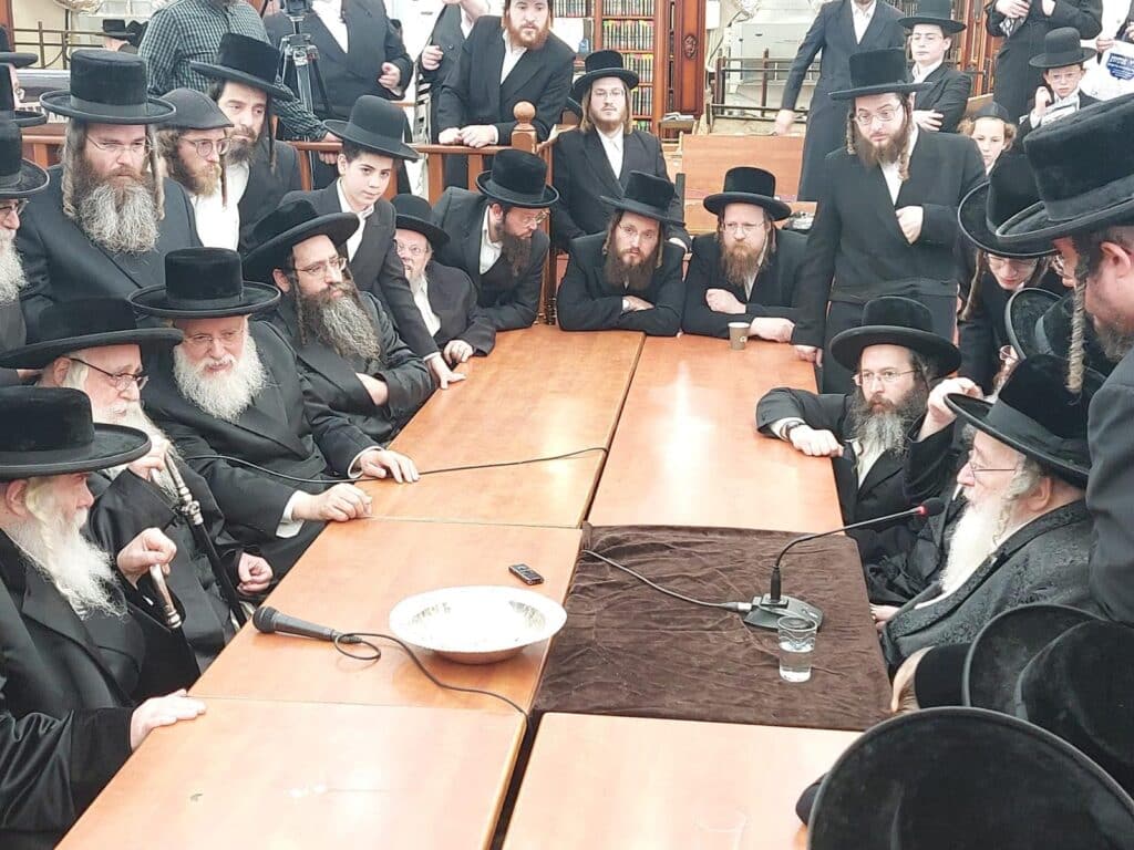 האדמו"ר ישב שבעה על בתו ע"ה: כולם עלו לנחם