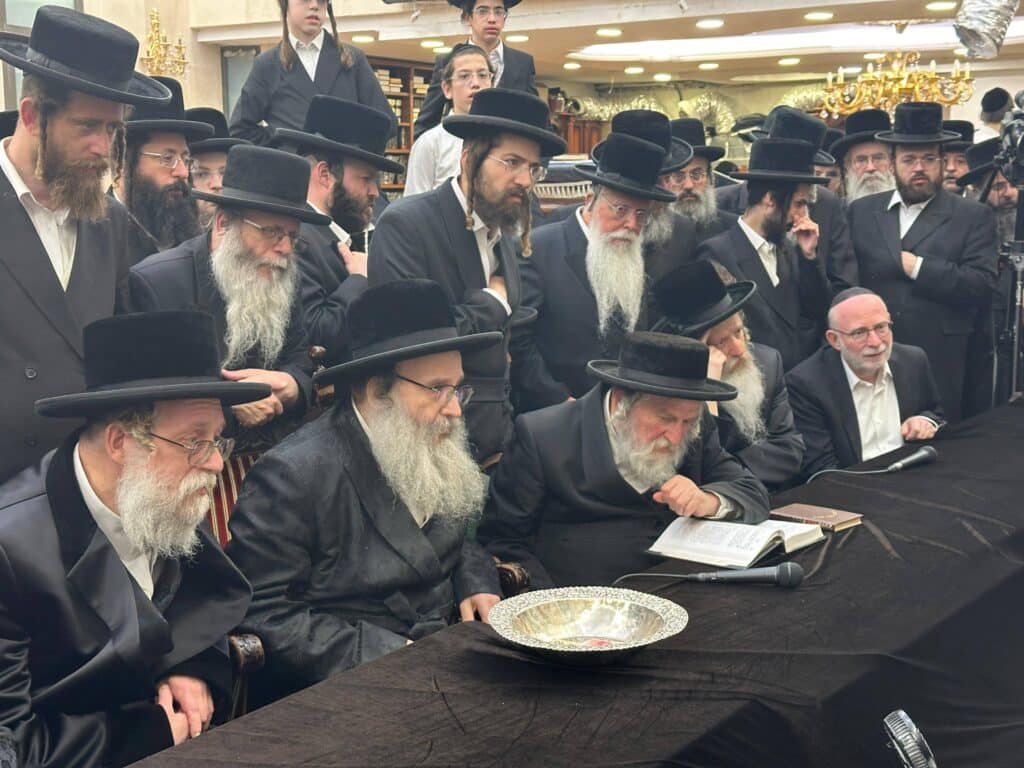 האדמו"ר ישב שבעה על בתו ע"ה: כולם עלו לנחם