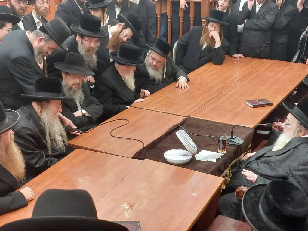 האדמו"ר ישב שבעה על בתו ע"ה: כולם עלו לנחם